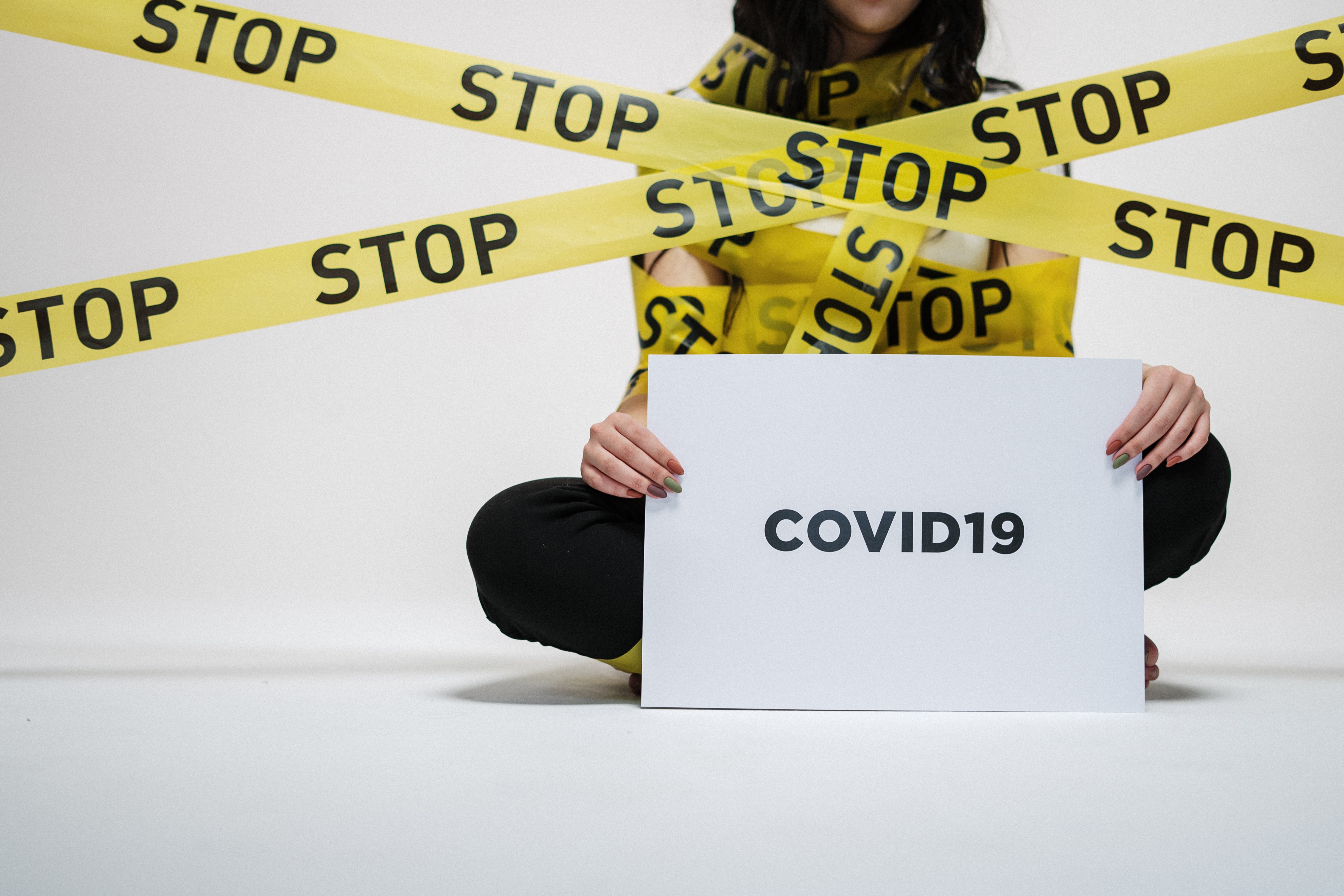Woman Holding Sign 3951615